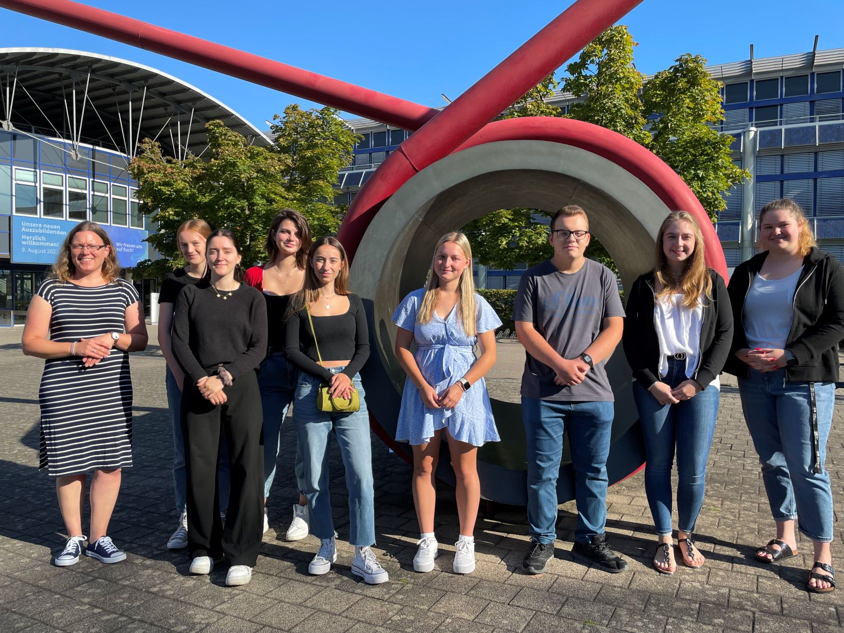 H-BRS Begrüßt Sieben Neue Auszubildende | Hochschule Bonn-Rhein-Sieg (H ...